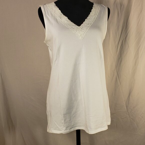 Faded Glory Women's White Lace Trimmed V Neck Tank Top, M - Picture 2 of 5
